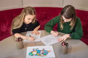 petites filles coloriage animal