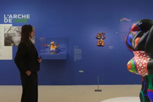 niki exposition visiteur